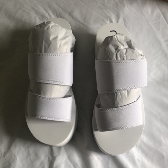 NWT WHITE PLATFORM SANDALS fits size 6 - Picture 2 of 11